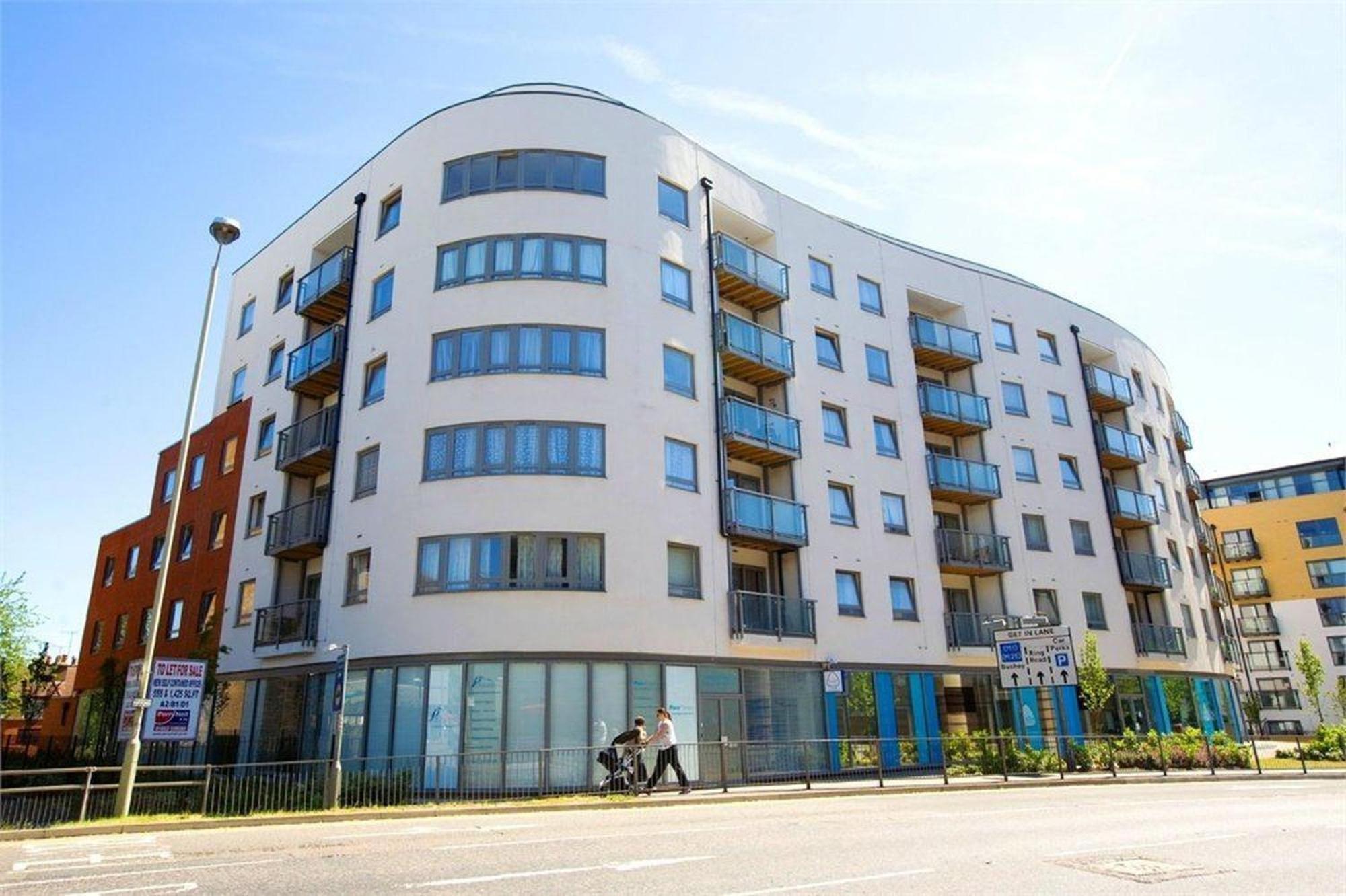 Watford Serviced Apartment, Free Parking, City Centre Esterno foto